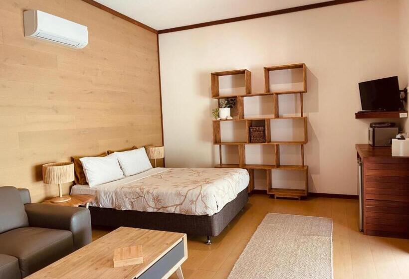 Grape Juice Retreat Rustic Romantic Gateway 5mins To Beaches & Town