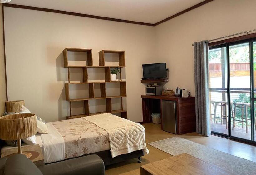 Grape Juice Retreat Rustic Romantic Gateway 5mins To Beaches & Town