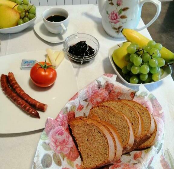 ホテル Agropensiunea Ozon