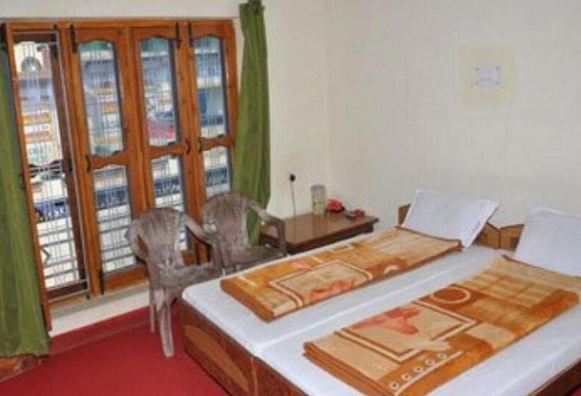 酒店 Divine Palace