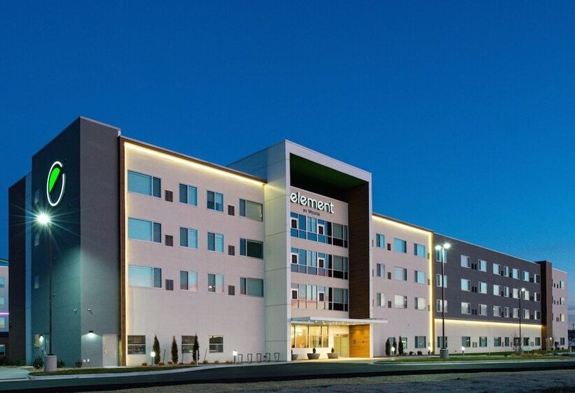 هتل Element North Kansas City