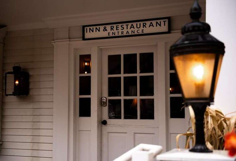 هتل Farm Road Estate