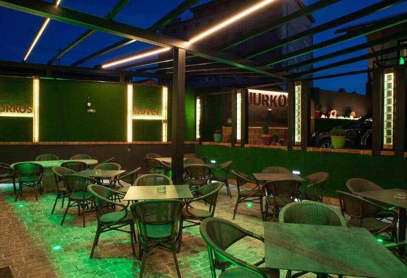 Отель Jurkos