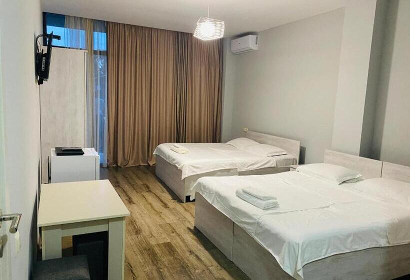 هتل Kobuleti 728