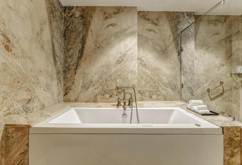 ホテル Lemon Tree Premier, Dwarka