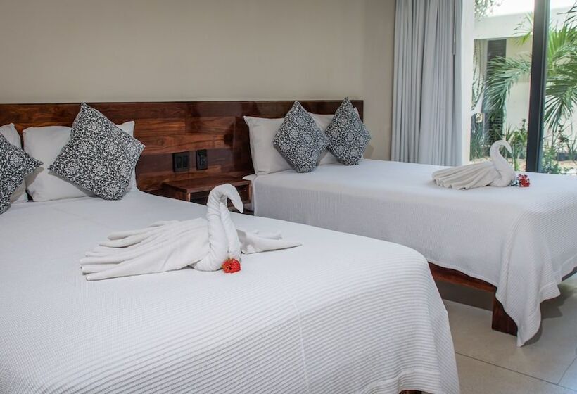 Moonshine Tulum Hotel & Hostel