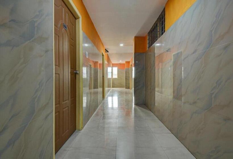 בית מלון כפרי Oyo 75132 K N Residency