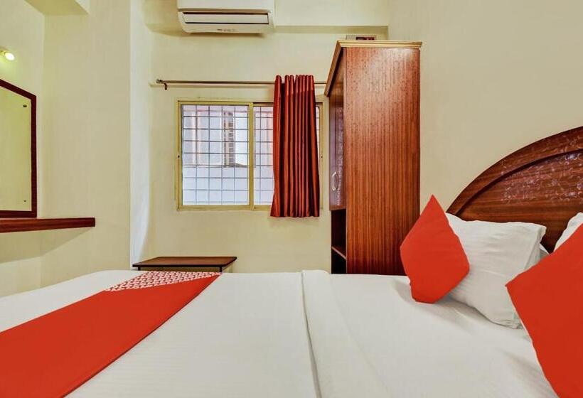 בית מלון כפרי Oyo 75132 K N Residency