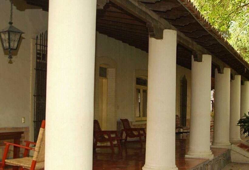 בית מלון כפרי Rancho El Morillo