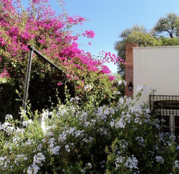 בית מלון כפרי Rancho El Morillo