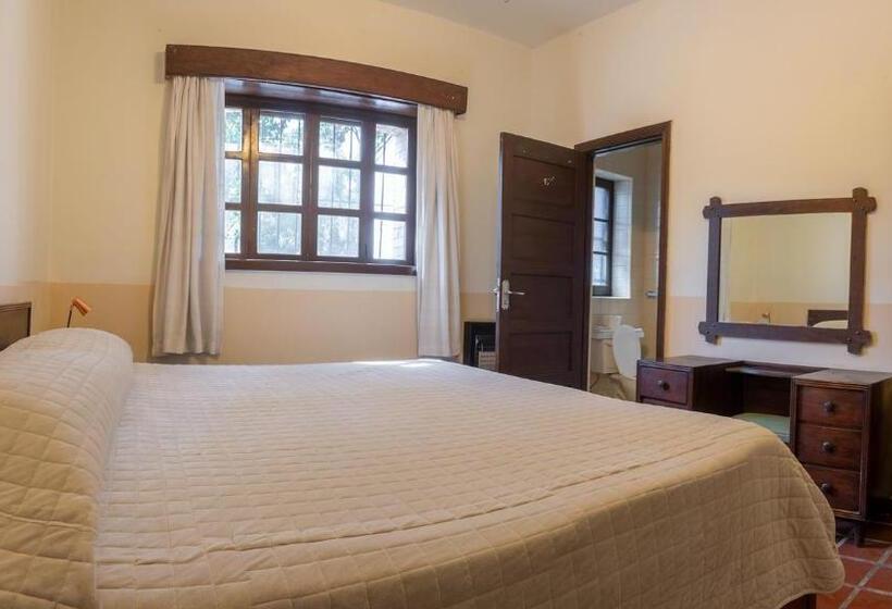 בית מלון כפרי Rancho El Morillo