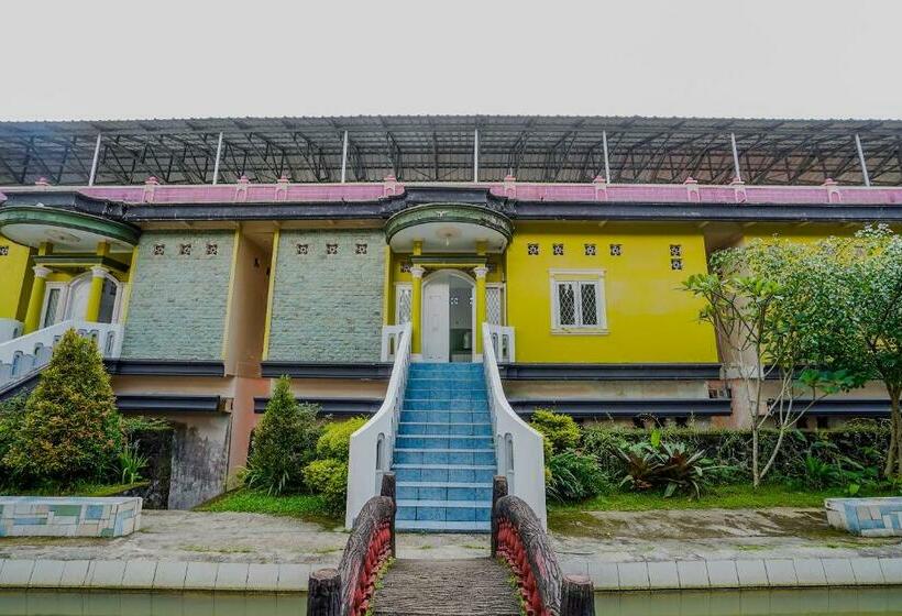 酒店 Reddoorz Plus Near Tapal Kuda Cugenang Cianjur