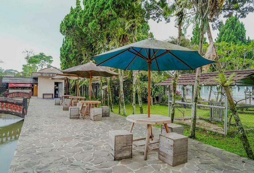 酒店 Reddoorz Plus Near Tapal Kuda Cugenang Cianjur