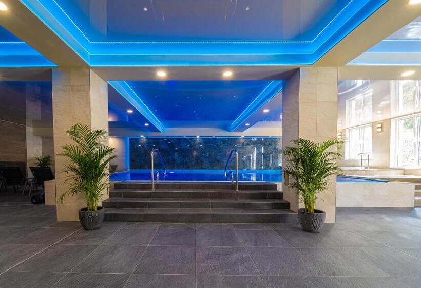 Отель Slávia Svidník Spa & Restaurant