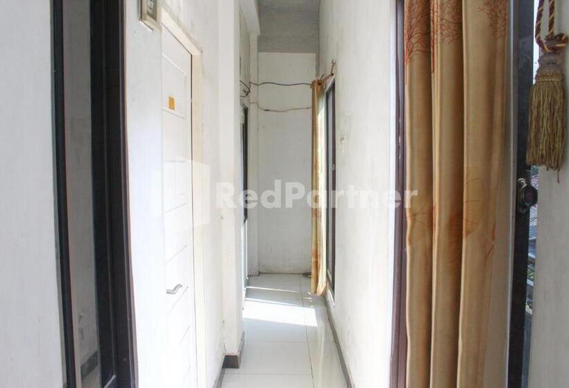 酒店 Snow White Residence Near Grogol Mitra Reddoorz