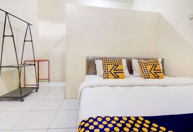 호텔 Puspita Depok