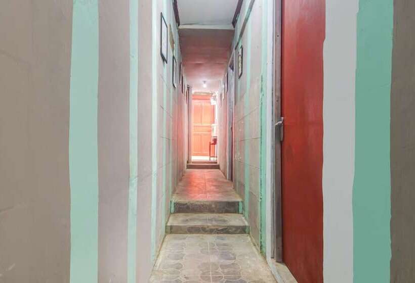 호텔 Puspita Depok