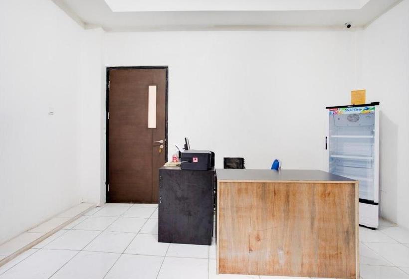 酒店 Vaccinated Staff Spot On 3928 Terrace House Syariah