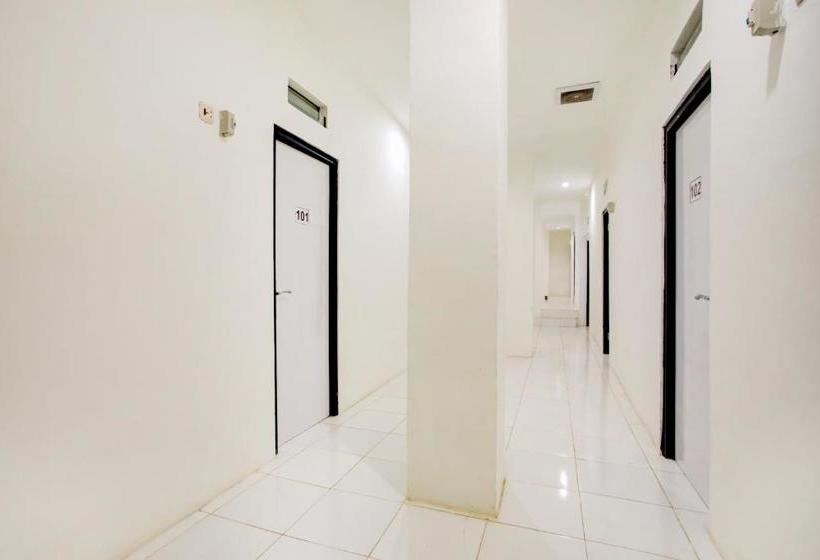 酒店 Vaccinated Staff Spot On 3928 Terrace House Syariah