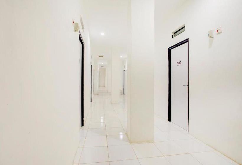 酒店 Vaccinated Staff Spot On 3928 Terrace House Syariah