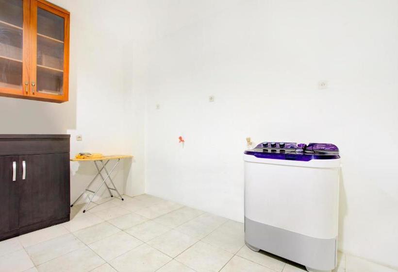 酒店 Vaccinated Staff Spot On 3928 Terrace House Syariah