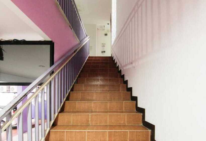 호텔 Ungu Residence Syariah Bandung