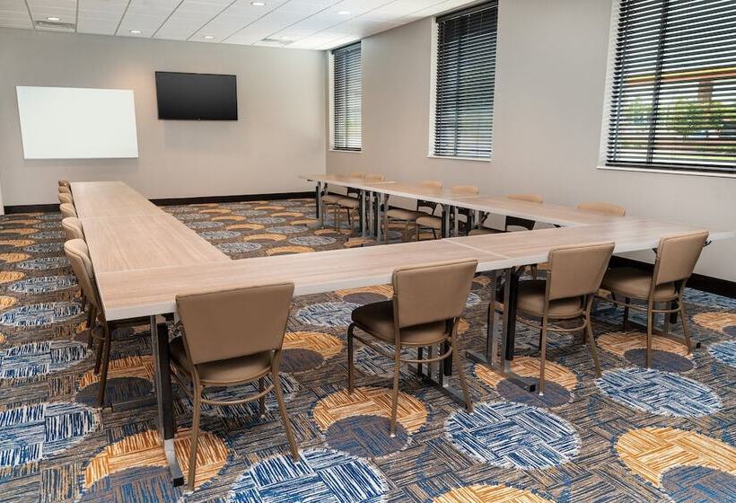 Отель Staybridge Suites Nashville Vanderbilt, An Ihg