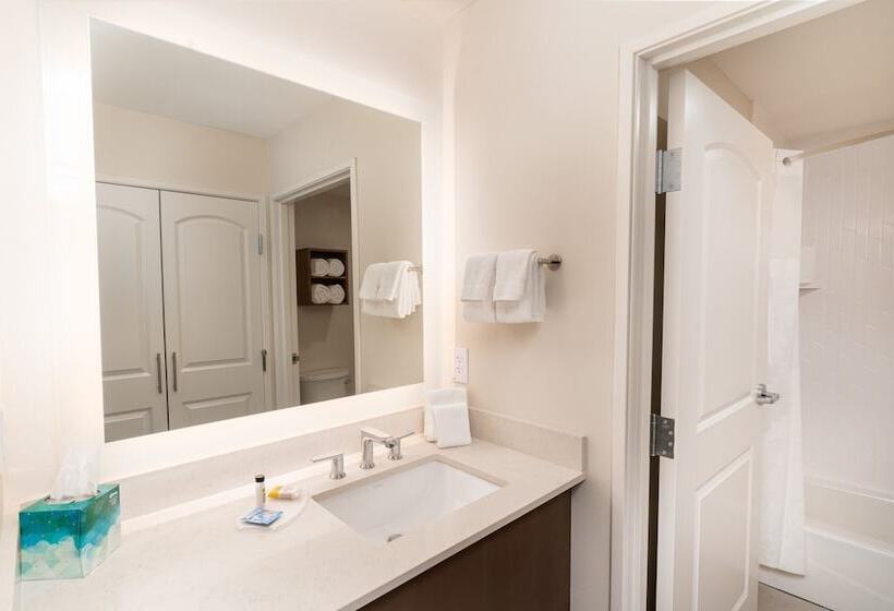 Отель Staybridge Suites Nashville Vanderbilt, An Ihg