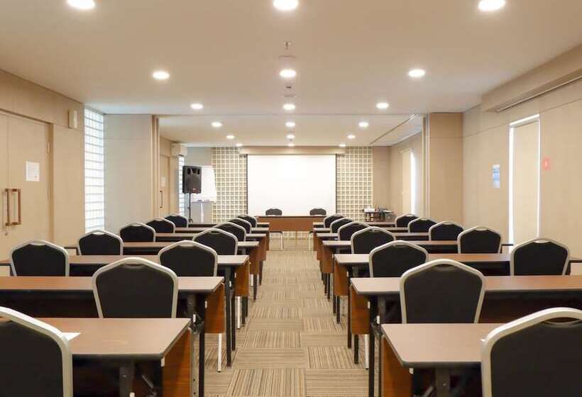 호텔 Swissbelexpress Cilegon