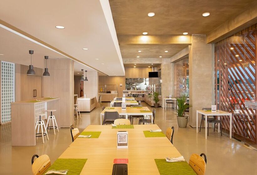 Отель Swissbelexpress Cilegon