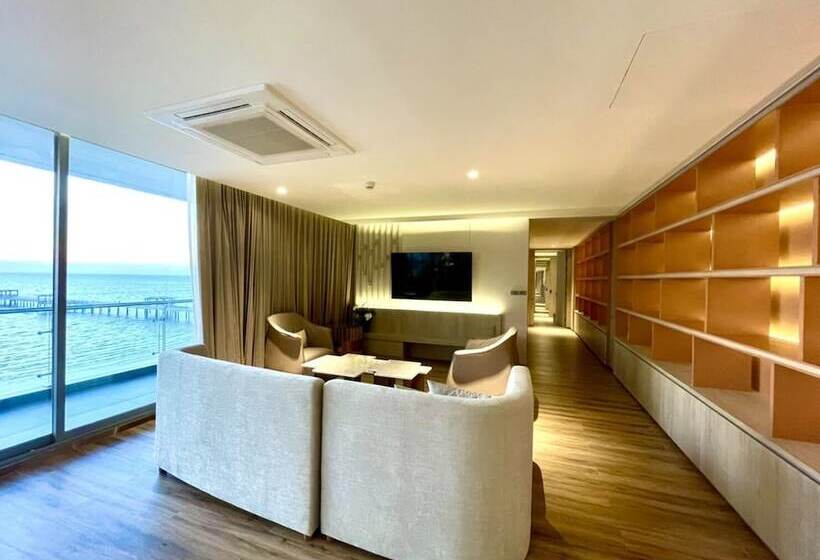 Отель Symphony Of The Sea