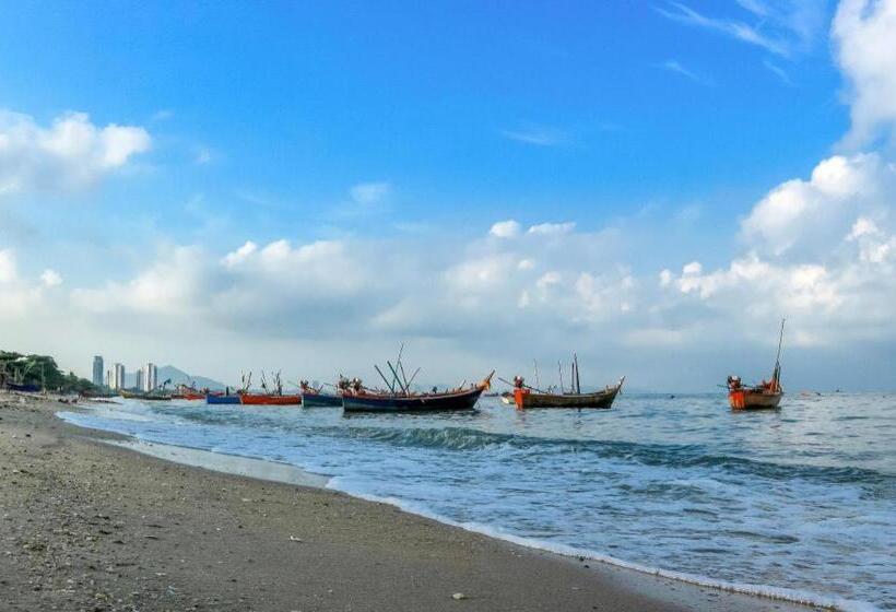 Отель Symphony Of The Sea