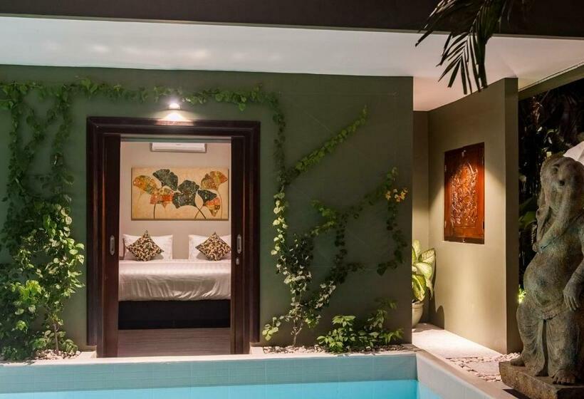 בית מלון כפרי The Lodge Canggu