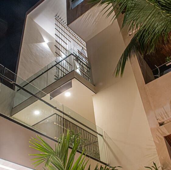 Moonshine Tulum Hotel & Hostel