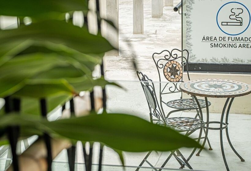 Moonshine Tulum Hotel & Hostel