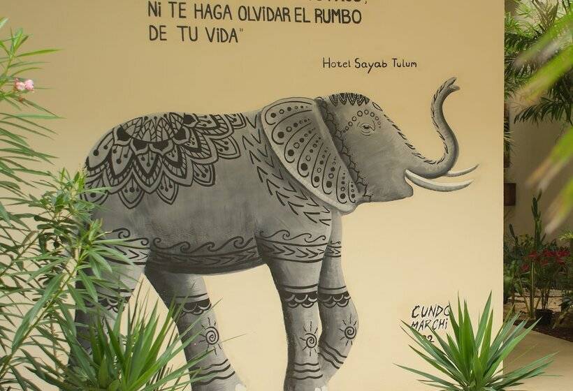 Moonshine Tulum Hotel & Hostel