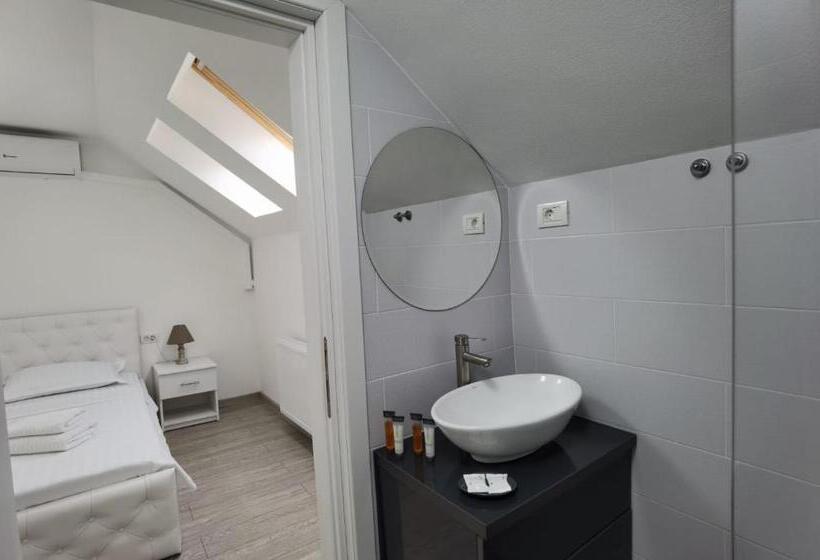 بنسيون Casa Sima