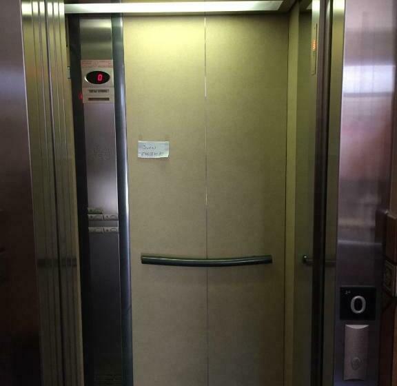 پانسیون Hostal Ana