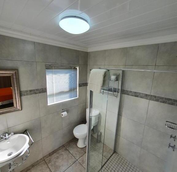 بنسيون Huis Van Seisoene