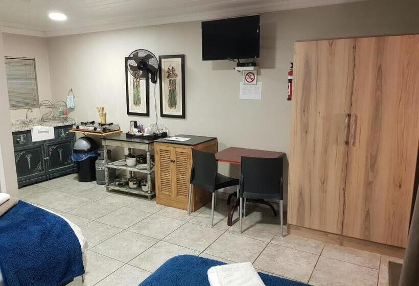 بنسيون Huis Van Seisoene