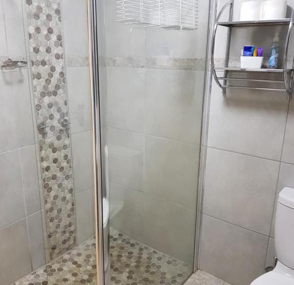 بنسيون Huis Van Seisoene