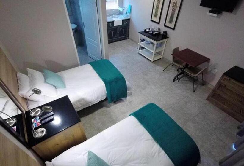 بنسيون Huis Van Seisoene