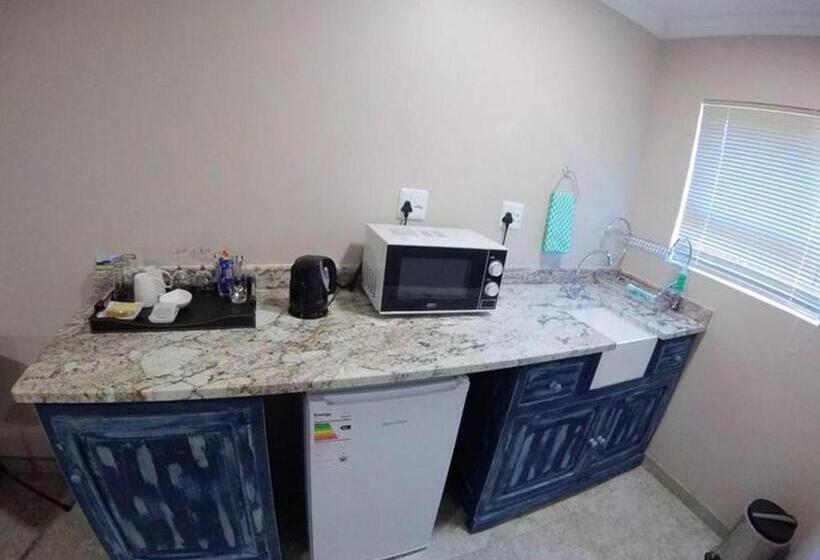 بنسيون Huis Van Seisoene