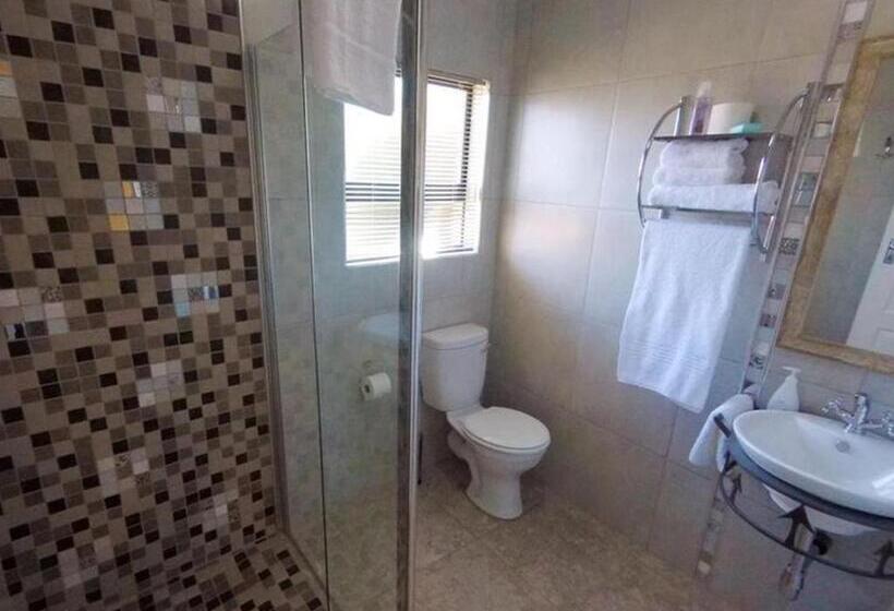 بنسيون Huis Van Seisoene