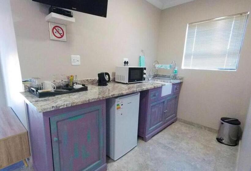 بنسيون Huis Van Seisoene