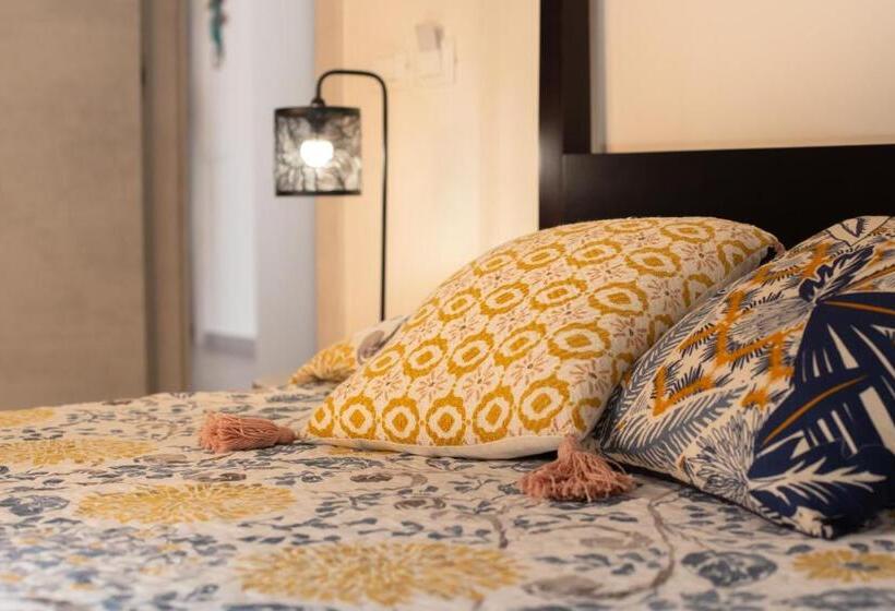 פנסיון Piombino 1428