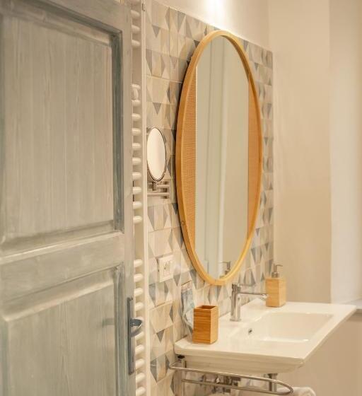 פנסיון Piombino 1428