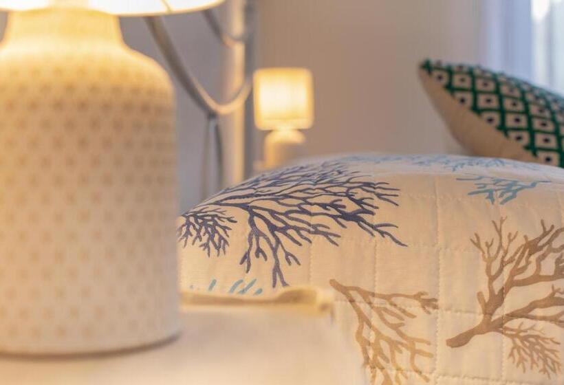 פנסיון Piombino 1428