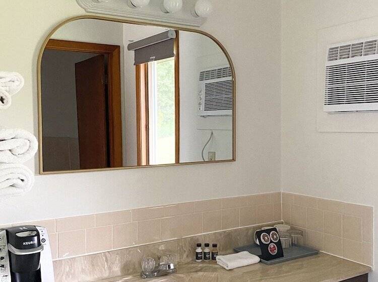 The River Hills Motel Algoma, Wi Near Door County