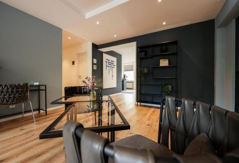 Coffee Fellows Hotel & Longstay